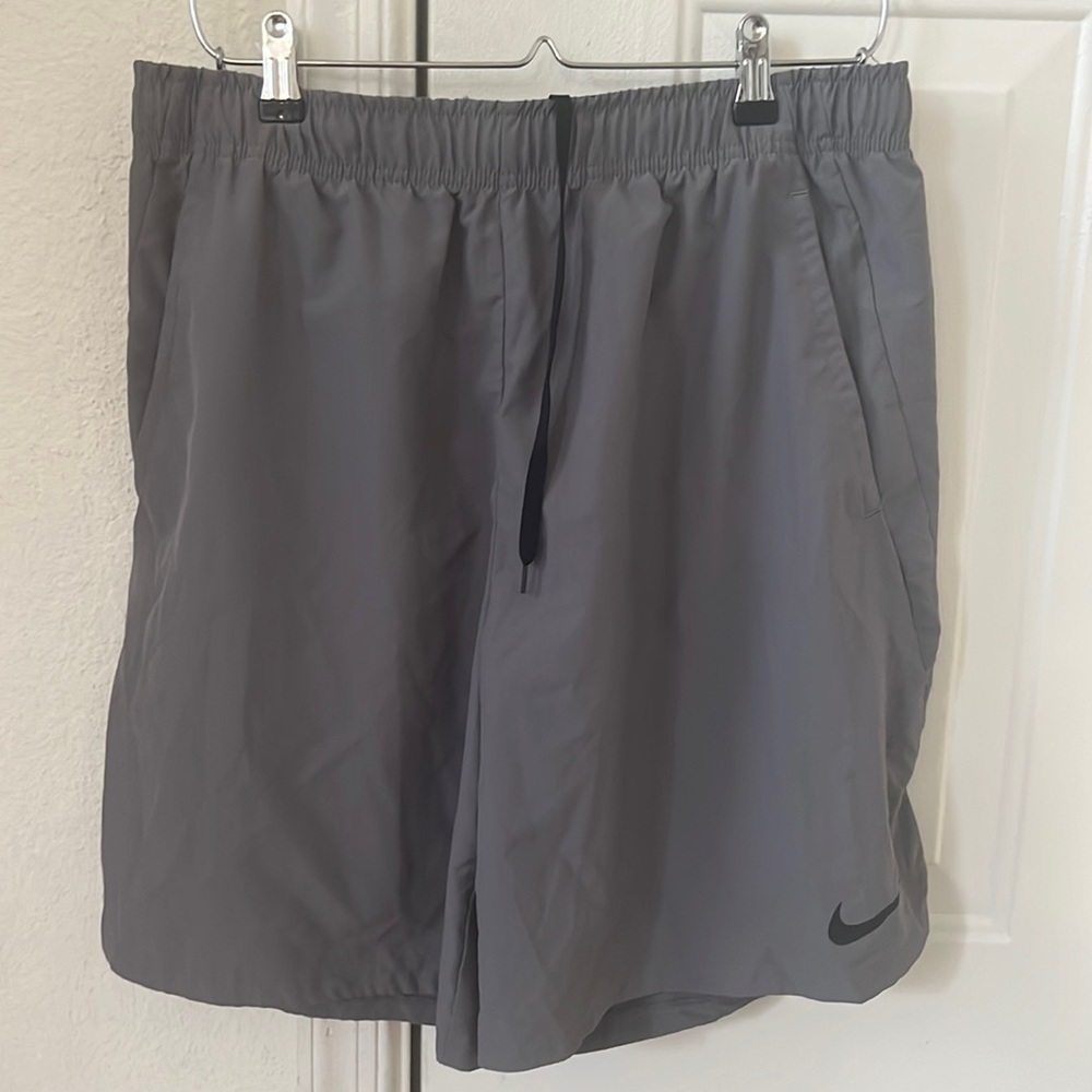 Nike Grey Dri-fit Men's Shorts Size Large